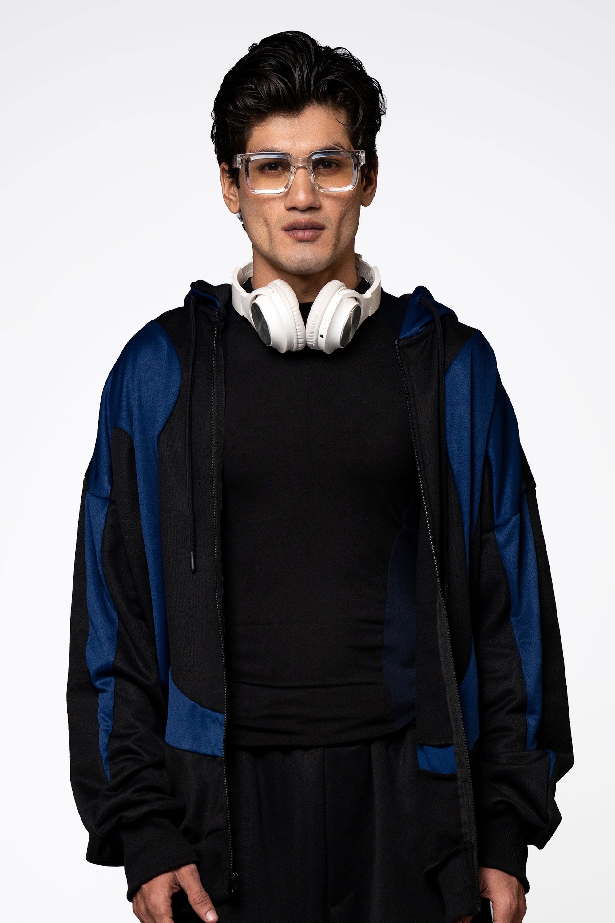 Anti-Grav Pullover
