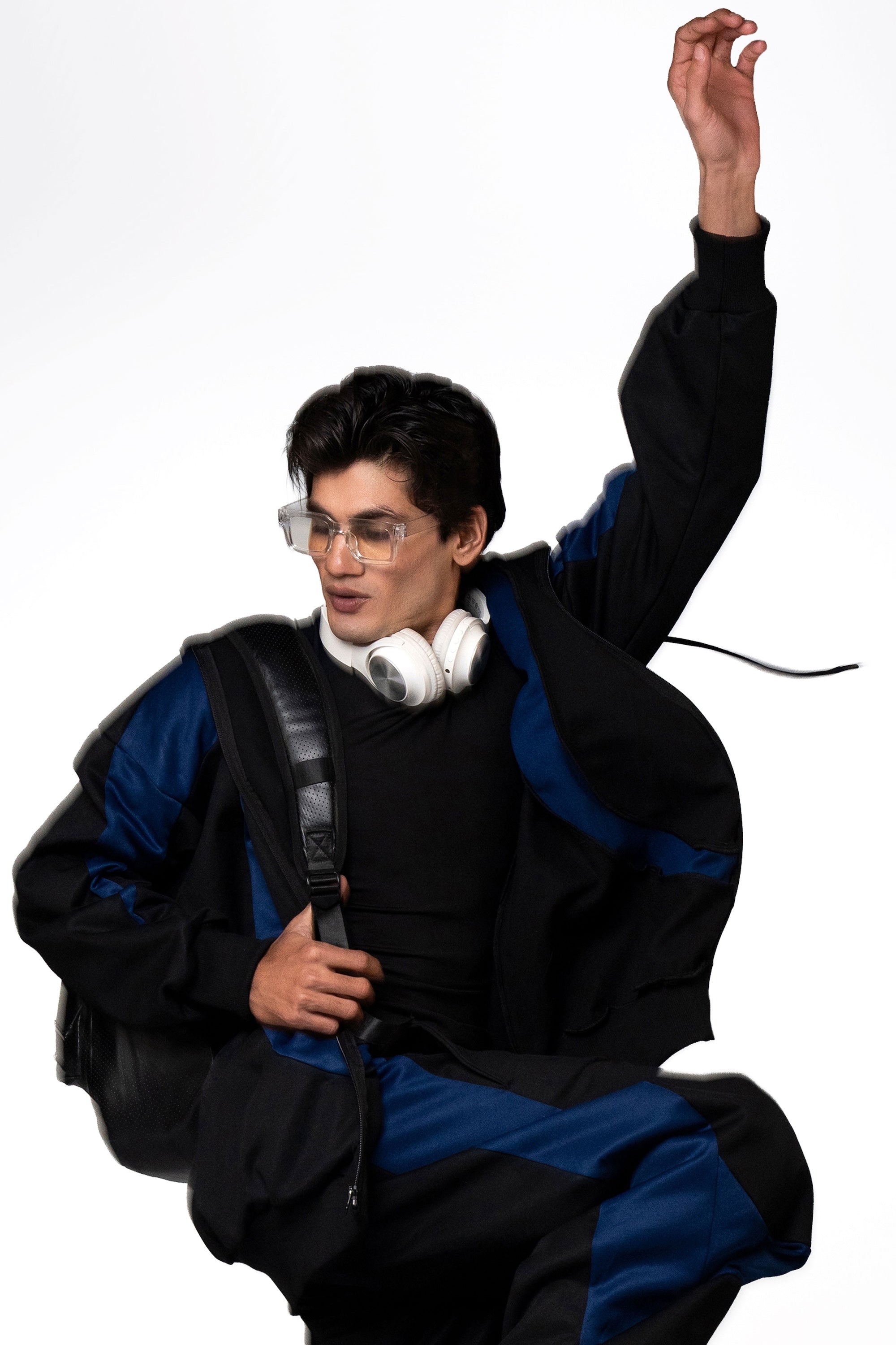Anti-Grav Pullover